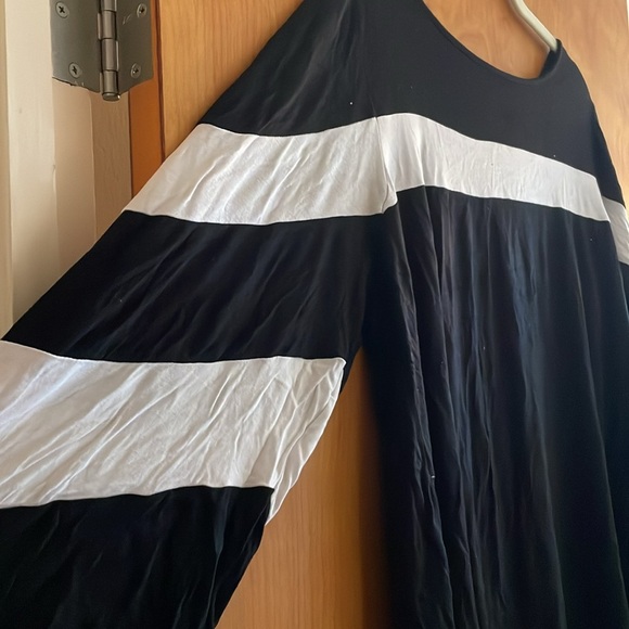 Cable & Gauge Plus Sized 1X Jersey Tunic - Picture 2 of 3